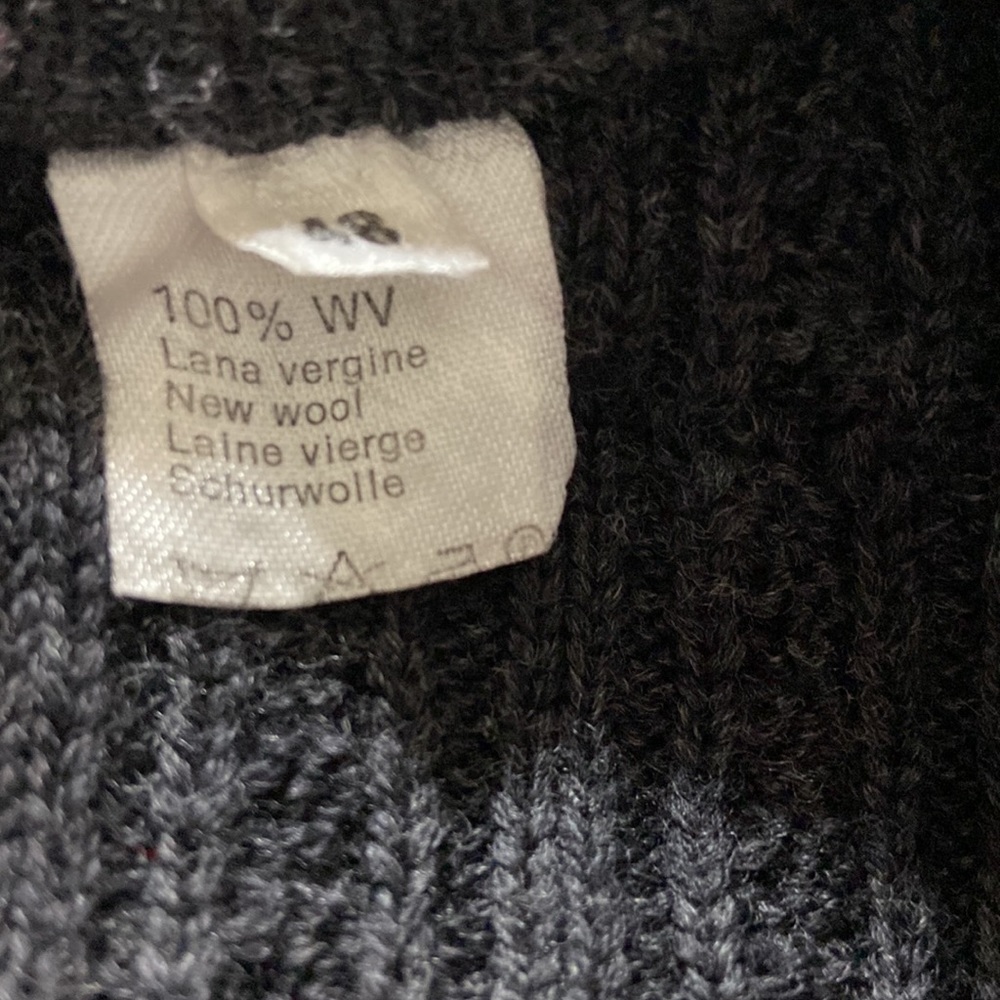 Cardigan - Picture 4 of 10